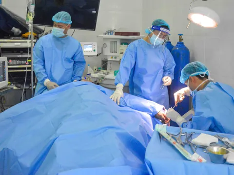 Bệnh xá đảo Song Tử Tây cấp cứu ngư dân