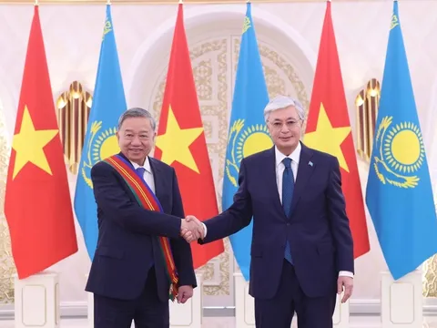 Kazakhstan trao huân chương hữu nghị cho Tổng Bí thư Tô Lâm