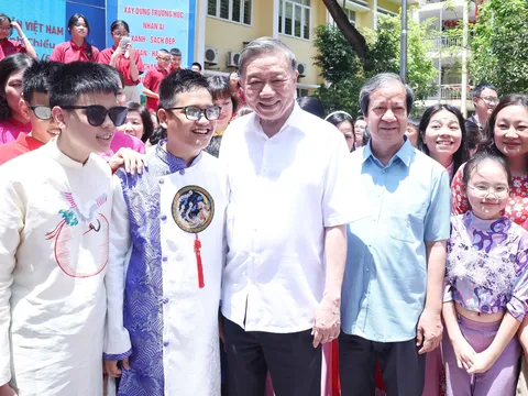 Tổng Bí thư Tô Lâm thăm hai trường học chuyên biệt tại Hà Nội