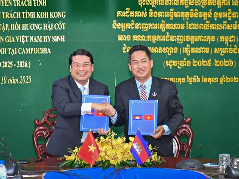 Tỉnh An Giang và tỉnh Koh Kong ký kết hợp tác tìm kiếm, quy tập, hồi hương hài cốt liệt sĩ