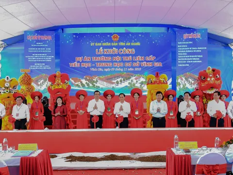 Phó Thủ tướng Bùi Thanh Sơn dự lễ khởi công trường học vùng biên tỉnh An Giang