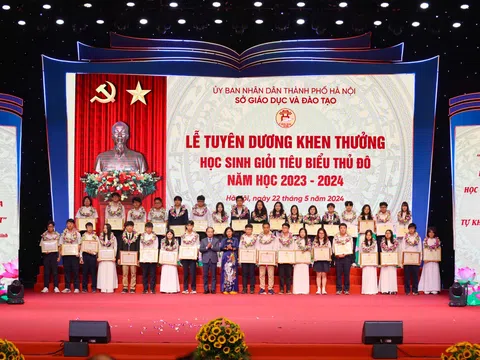 Lễ Tuyên dương, khen thưởng  học sinh giỏi tiêu biểu Thủ đô năm học 2023 - 2024