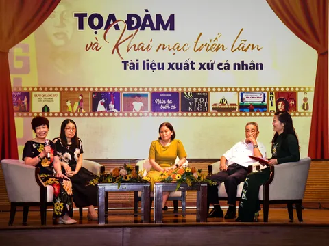 Khai mạc triển lãm "Tài liệu xuất xứ cá nhân"