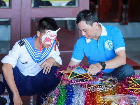 Rộn ràng không khí trung thu tại vùng 5 Hải Quân