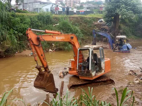 Nạo vét suối Cam Ly để Đà Lạt bớt ngập úng