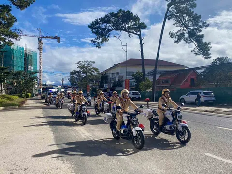 Công an Tp Đà Lạt ra quân trấn áp các loại tội phạm đảm bảo an ninh trật tự Festival hoa Đà Lạt 2022