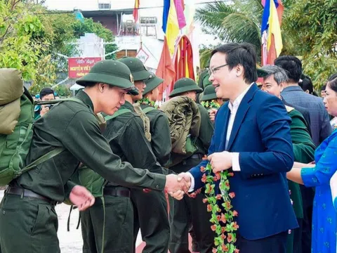 Hàng ngàn thanh niên Gia Lai hăng hái lên đường nhập ngũ