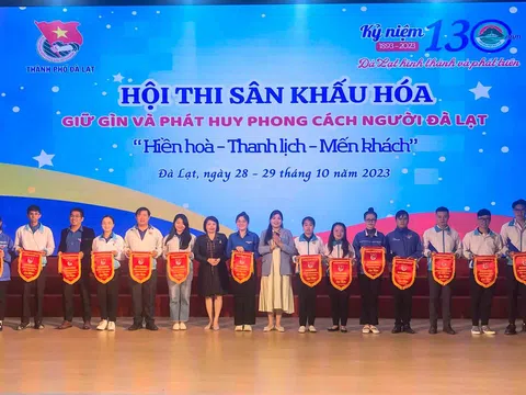 Hội thi sân khấu hoá về giữ gìn và phát huy phong cách người Đà Lạt