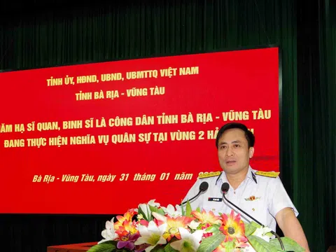 Lãnh đạo tỉnh Bà Rịa - Vũng Tàu thăm, tặng quà hạ sĩ quan, binh sĩ tại Vùng 2 Hải quân