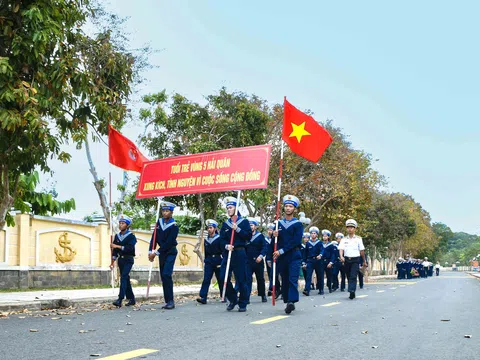 Bộ đội Hải quân  Vùng 5 hưởng ứng “Ngày vì môi trường Phú Quốc”