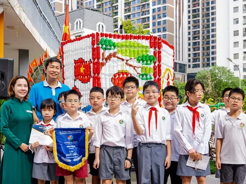 Ngọn đèn gửi ra khơi xa