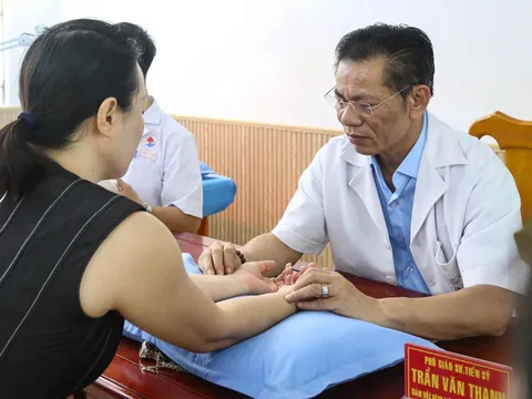 Khai giảng lớp đào tạo châm cứu cơ bản tại đội điều trị 486