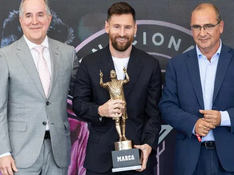 Đánh bại CR7, Messi giành giải ‘Cầu thủ thành công nhất lịch sử'