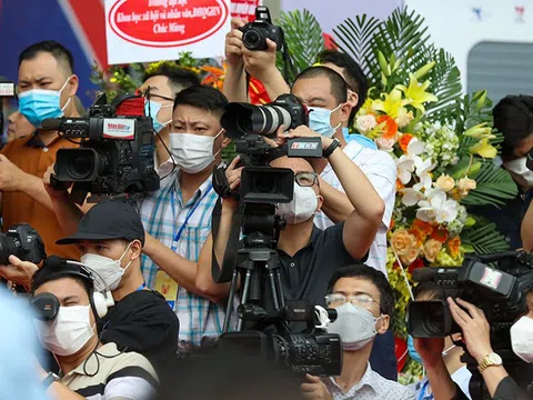 Nâng cao đạo đức cách mạng, quét sạch chủ nghĩa cá nhân theo tư tưởng, đạo đức, phong cách Hồ Chí Minh tại các cơ quan báo chí