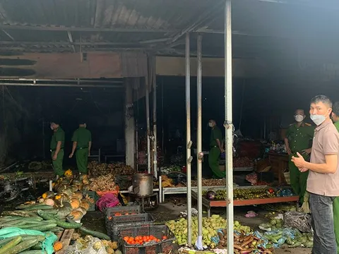 Cháy chợ Mường Thanh gây thiệt hại gần 2 tỷ đồng