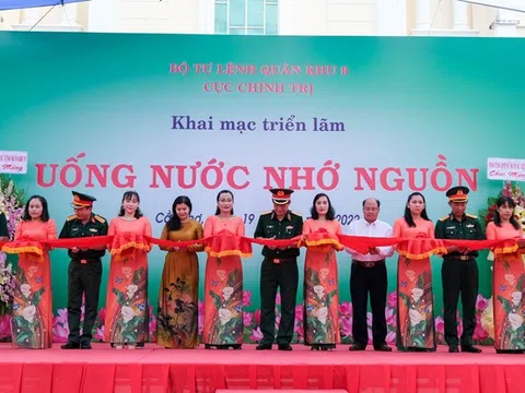 Quân khu 9 khai mạc triển lãm chuyên đề “Uống nước nhớ nguồn”