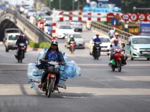 Dự báo thời tiết 4/8: Hà Nội ngày nắng nóng, chiều tối và đêm có mưa rào và giông vài nơi