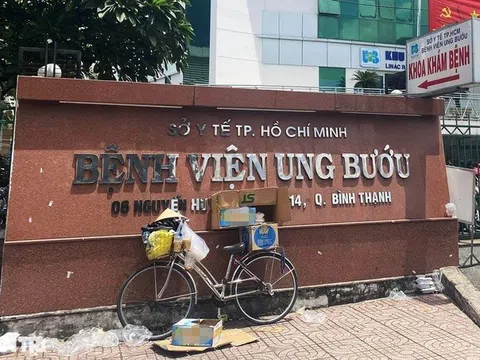 Nhiều bác sĩ, điều dưỡng ở bệnh viện 5.800 tỷ xin nghỉ việc