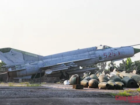 Người đàn ông Việt Nam duy nhất sở hữu máy bay chiến đấu và nhiều tên lửa