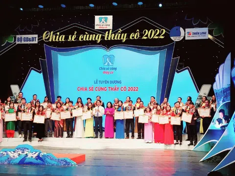 Tuyên dương 68 nhà giáo tiêu biểu trong Chương trình “Chia sẻ cùng thầy cô” năm 2022