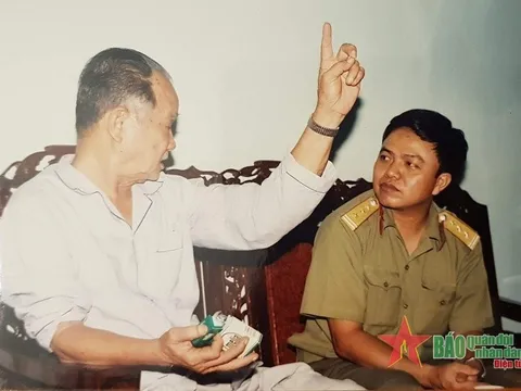 Vị tướng làm công tác binh-địch vận