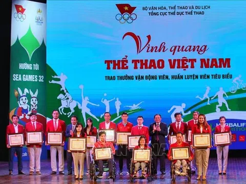 Vinh danh 15 vận động viên và 8 huấn luyện viên tại 'Vinh quang Thể thao Việt Nam'