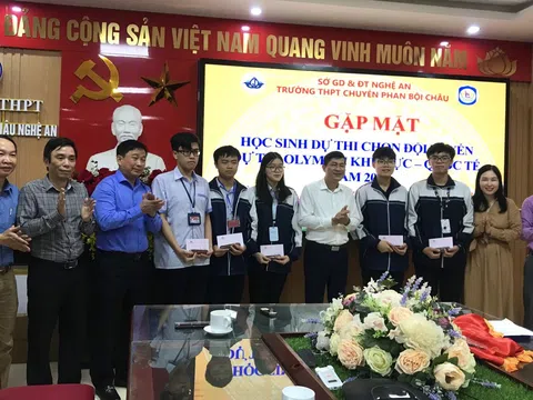 Sở GD&ĐT Nghệ An gặp mặt học sinh tham dự Kỳ thi đội tuyển quốc gia dự thi Olympic khu vực và quốc tế