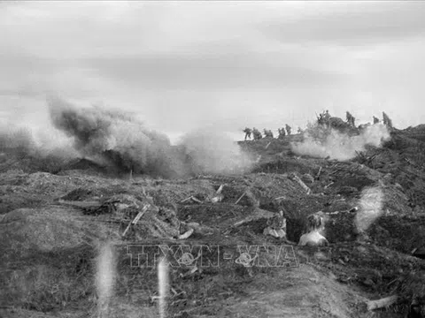 Ngày 13/4/1954: Bộ Chỉ huy Chiến dịch Điện Biên Phủ ra chỉ thị về chiến thuật đánh lấn của các đơn vị nhỏ