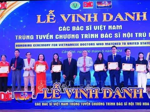 Vinh danh 18 bác sĩ Việt Nam trúng tuyển Chương trình Bác sĩ nội trú Hoa Kỳ năm 2024