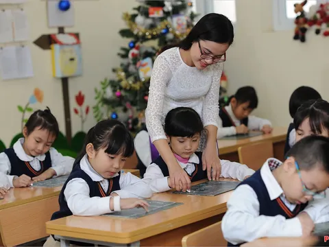 Ký hợp đồng đi dạy, giáo viên có phải là viên chức?