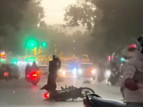 Hà Nội có thể mưa dông kèm lốc, sét trong hôm nay 21/7