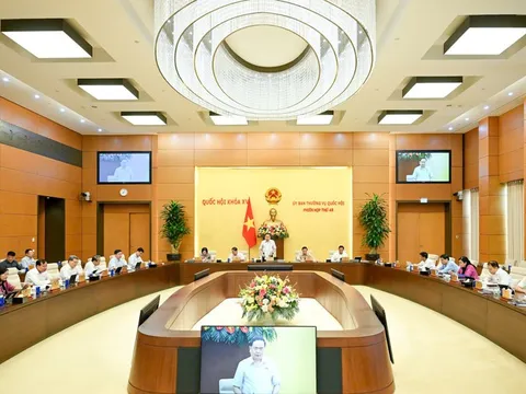 Ưu tiên sử dụng nguồn nhân lực chất lượng cao để thúc đẩy kinh tế – xã hội