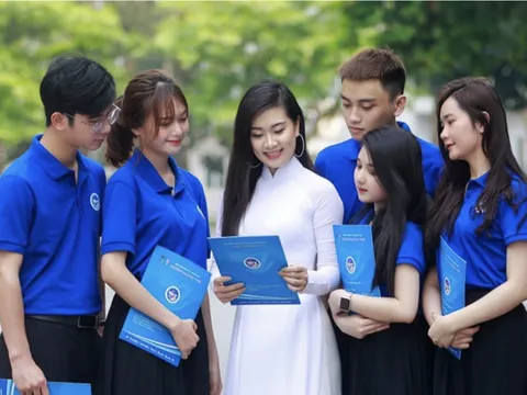 Điểm chuẩn Sư phạm 2025 lập đỉnh: Hàng loạt trường đạt ngưỡng 30/30