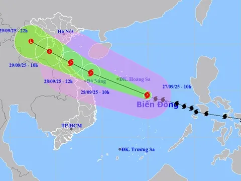 Dự báo đường đi và cường độ bão Bualoi khi vào đất liền