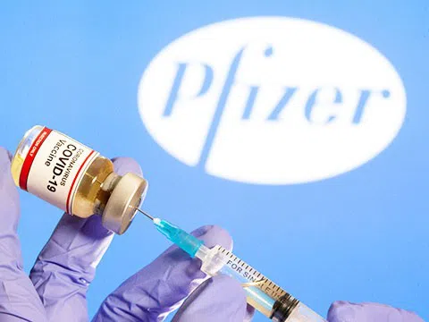 Chuyên gia nói gì về việc gia hạn sử dụng vaccine Pfizer từ 6 lên 9 tháng?