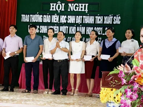 Trao thưởng Khuyến học xã Tân Phong huyện Ninh Giang tỉnh Hải Dương