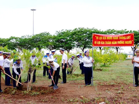 Vùng 2 Hải quân phát động “Tết trồng cây đời đời nhớ ơn Bác Hồ”