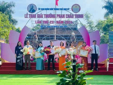 Tam Kỳ trao giải thưởng Phan Châu Trinh năm 2024 cho 143 cá nhân