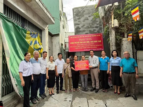 Công ty quản lý và phát triển các Chợ TP. Đà Nẵng - Góp sức chung tay trong phong trào xóa nhà tạm, nhà dột nát