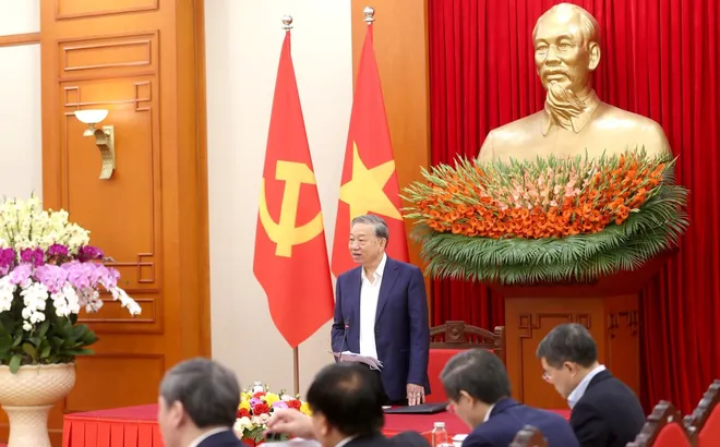 Tổng kết 100 năm Đảng lãnh đạo: Cơ sở lý luận và thực tiễn cho quyết sách chiến lược trong giai đoạn phát triển mới