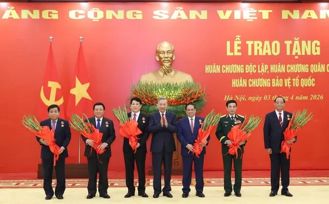 Tổng Bí thư Tô Lâm trao Huân chương Quân công tặng các đồng chí lãnh đạo Đảng, Nhà nước
