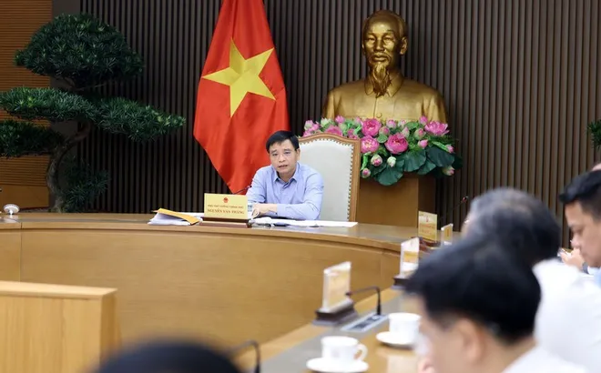 Không viện cớ đặc thù ngành để né tránh cải cách, phân cấp thủ tục hành chính, điều kiện kinh doanh