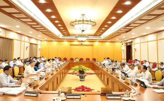 Bộ Chính trị cho ý kiến hoàn thiện thể chế vượt trội để TP. Hồ Chí Minh phát triển nhanh, bền vững