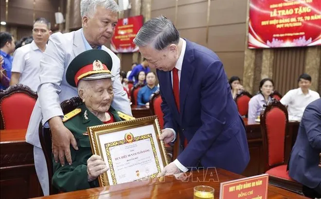 Tổng Bí thư, Chủ tịch nước: Lý tưởng thì đều thống nhất - đó là phụng sự Tổ quốc, phục vụ Nhân dân