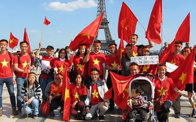 Nghị quyết số 23: Phát huy hiệu quả nguồn lực người Việt Nam ở nước ngoài phục vụ phát triển nhanh và bền vững