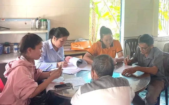 Quyền phê duyệt cho cán bộ tinh giản biên chế theo Nghị định 154 thuộc tổ chức, cá nhân nào?